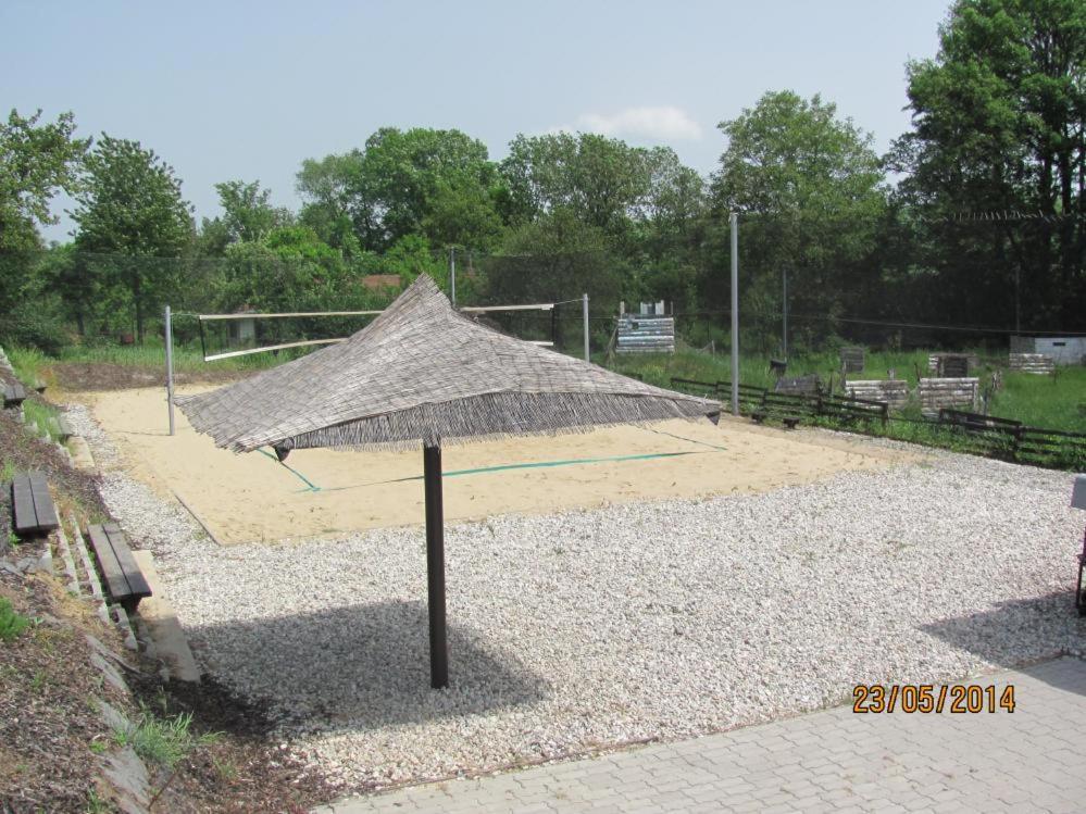 Apartmany, Penzion, Wellness U Zlate Rybky Vyskov Exterior photo