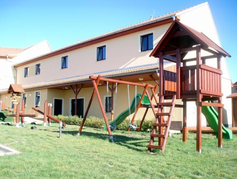 Apartmany, Penzion, Wellness U Zlate Rybky Vyskov Exterior photo